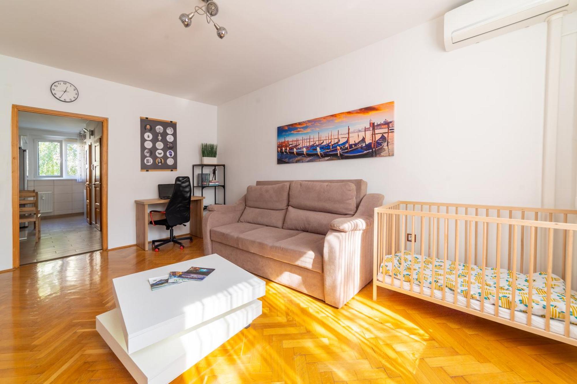 Comfort 14 -- Stylish City Apartment Netflix, Wi-Fi & Parking Miskolc Exterior foto
